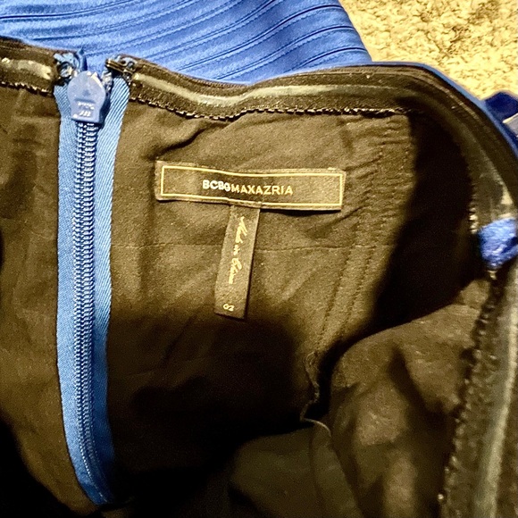 BCBG stunning blue one shoulder mini party dress. Size 2. Ultra flattering! - Picture 6 of 8